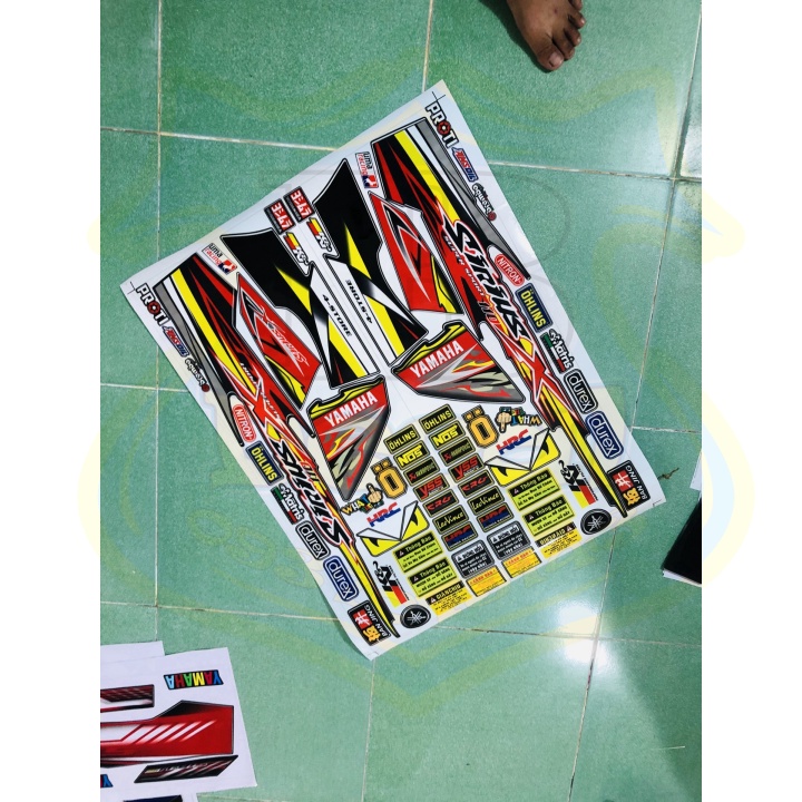 ( Quí khách vui lòng mang ra tiệm cho thợ dán ) Tem SIRIUS CHỮ X ĐỎ ĐEN