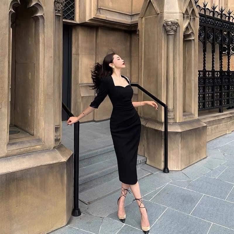 Váy len tăm dúm ngực