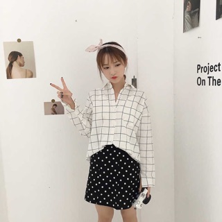 Chân váy chấm bi