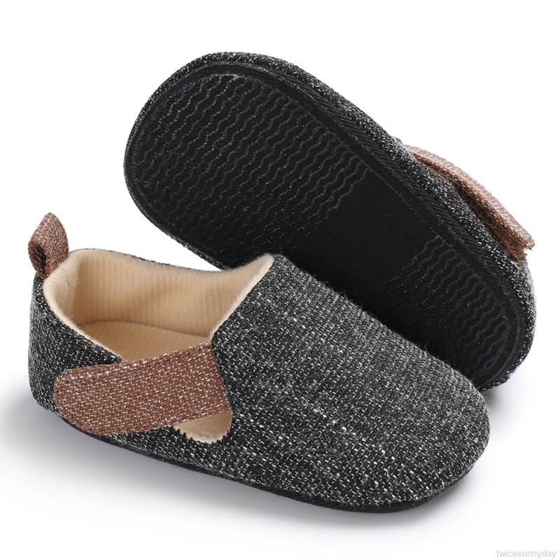 Giày tập đi thoáng khí cho bé