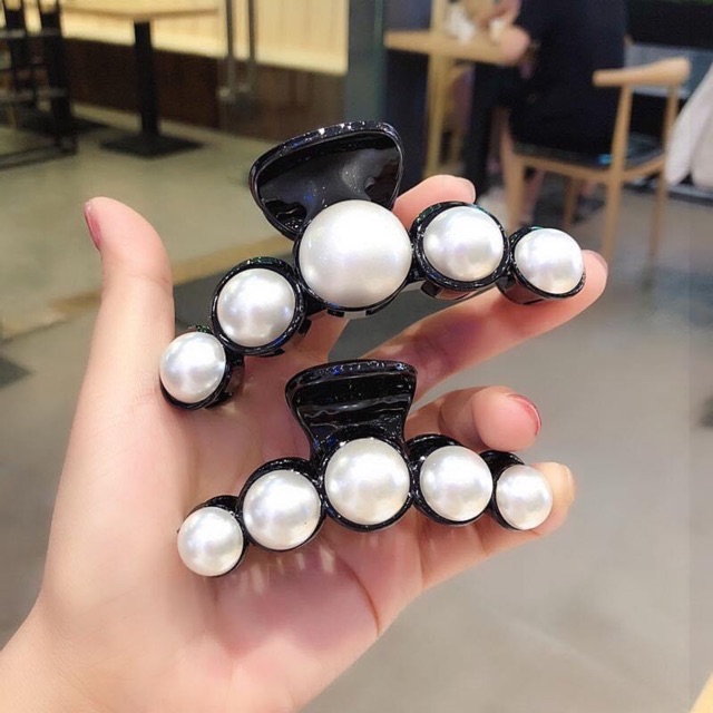 ☘️cặp cào cho tóc đính hạt châu màu trắng