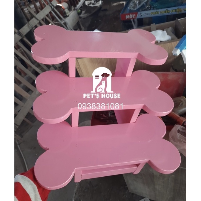 Bật thang máy vệ sinh tự động cho mèo