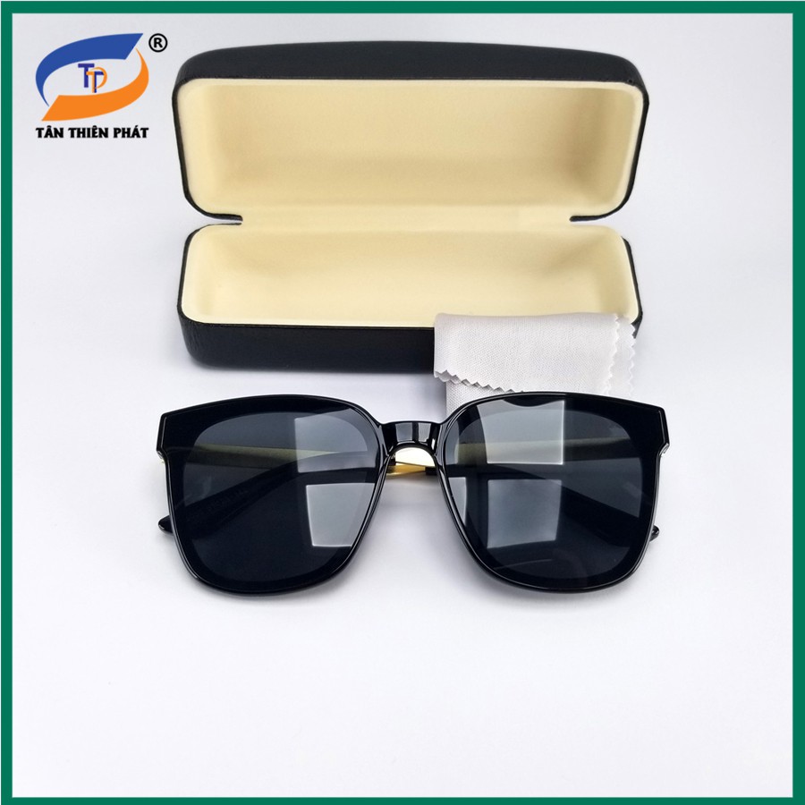 Mắt kính nữ/nam (unisex) màu đen râm mát chống nắng, tia UV 6035D. Kính mát gọng kim loại chữ V màu vàng, không gỉ | BigBuy360 - bigbuy360.vn