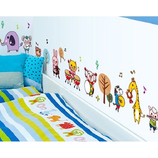 Decal dán tường đàn thú lễ hội vui nhộn
