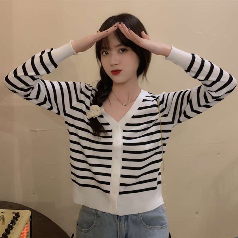 Áo Len Cardigan Nữ Hàn Quốc Với Chất Liệu Len Mỏng Ngắn Xinh 3 Màu : Trắng , Đen, Nâu Sữa Hàng Free Size SHOP HAMI AC02