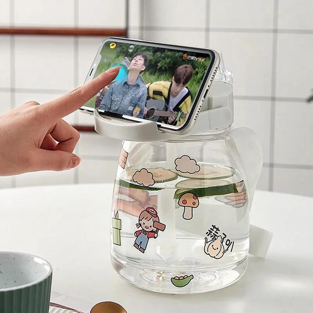 Bình Nước 1300ml Kèm Ống Hút Và Giá Đỡ Điện Thoại Họa Tiết Hoạt Hình Xinh Xắn