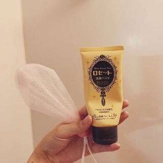 Sữa rửa mặt sạch mụn Rosette - Nhật