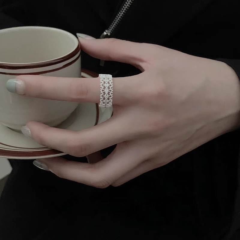 Nhẫn Bạc Dạng Hở Phối Ren Gợn Sóng Đính Đá Có Thể Điều Chỉnh