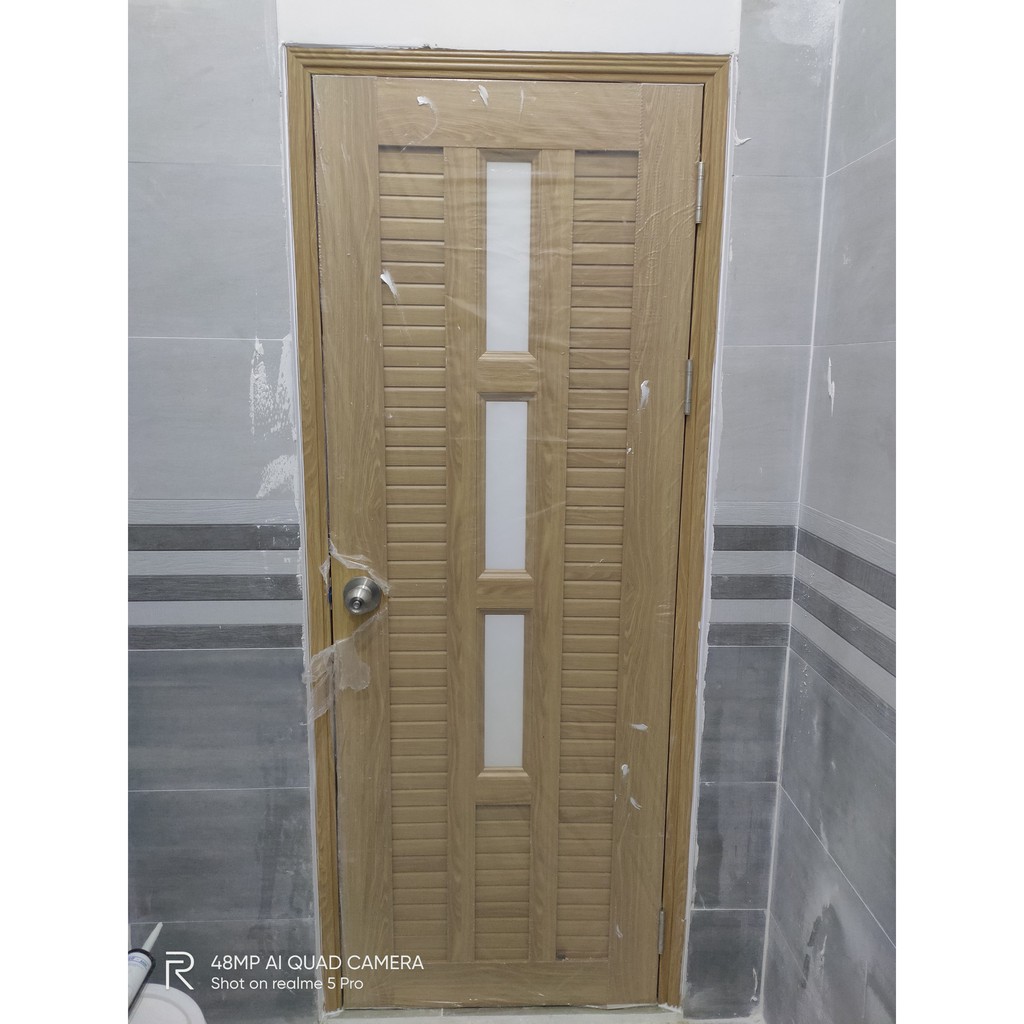 Mẫu cửa nhựa Đài Loan giá rẻ chuyên lắp đặt cho nhà vệ sinh | BigBuy360 - bigbuy360.vn