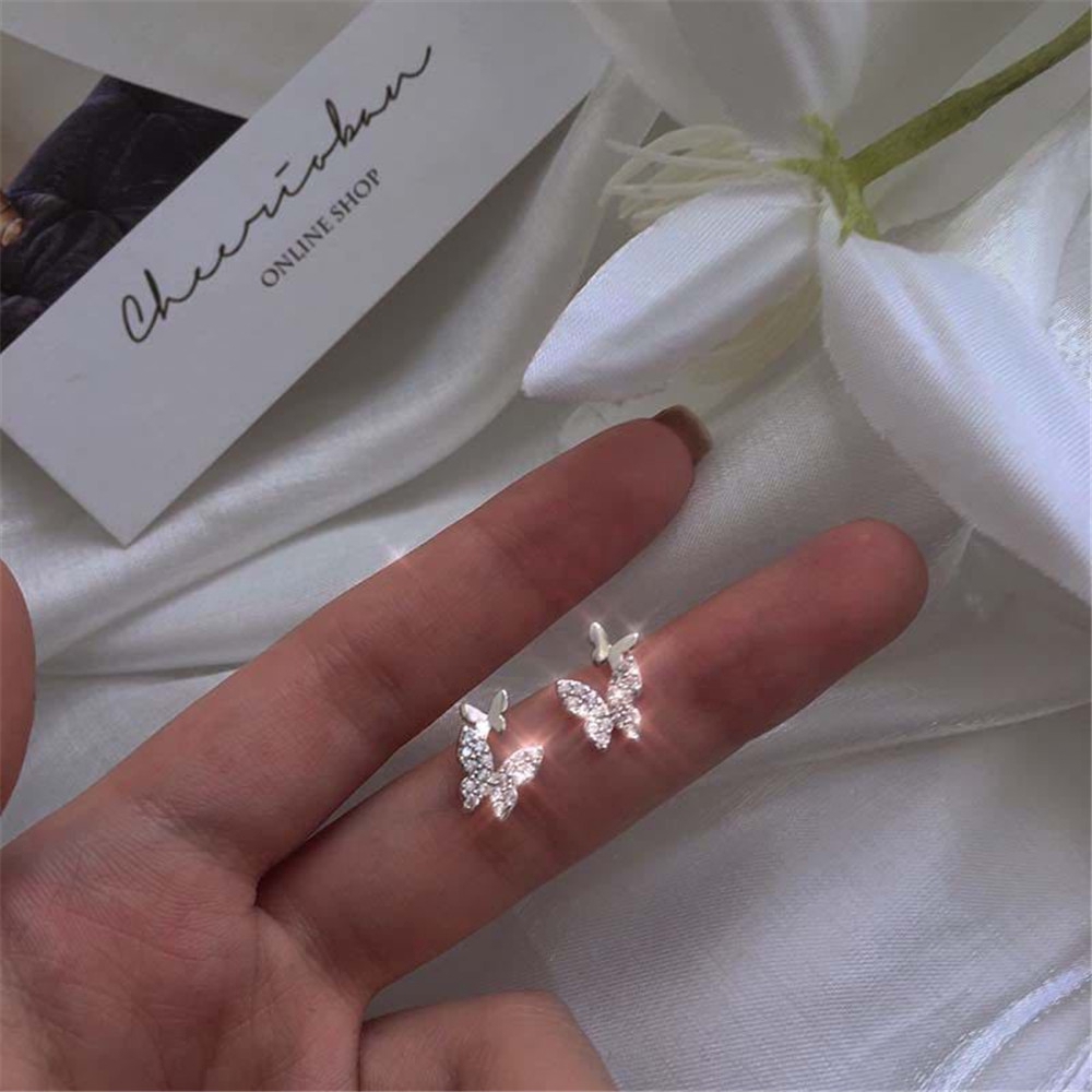 Đôi Khuyên Tai Mạ Bạc Hình Bướm Đính Đá Phong Cách Hàn Quốc