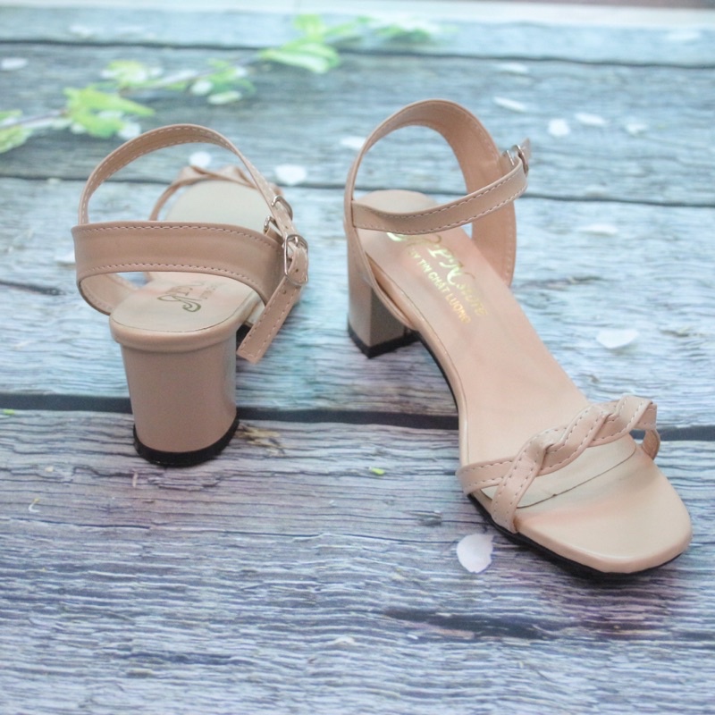 Giày sandal cao gót vuông 5p quai thắt chéo