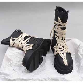 Giày boots nữ đế bằng phong cách GOTHIC