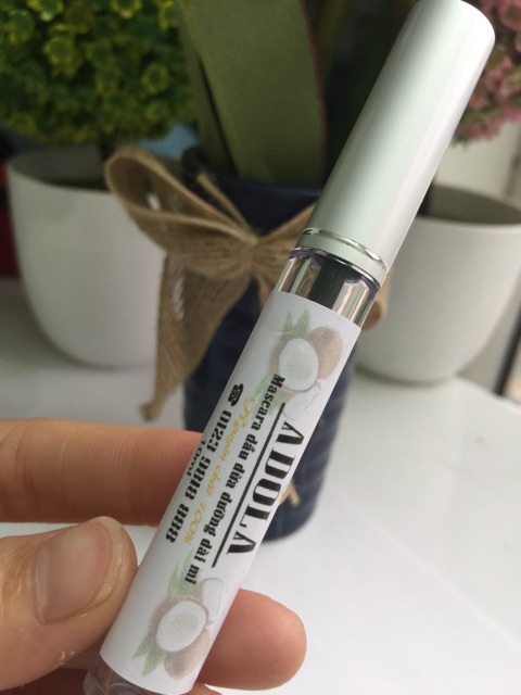 chuốt mi dầu dừa ADOLA DƯỠNG DÀI VÀ DÀY MI 5ML | BigBuy360 - bigbuy360.vn