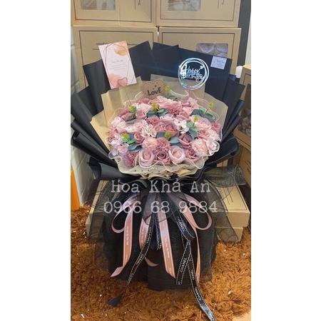 Bó hoa Sáp cao cấp mix bởi Khả An. Kích thước: 60X90cm. Tặng thiệp + Chữ HPBD