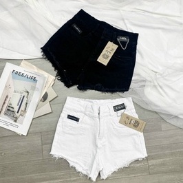 Quần shorts jean tua rua phối xích cực hot , chất jean dày dặn co giãn