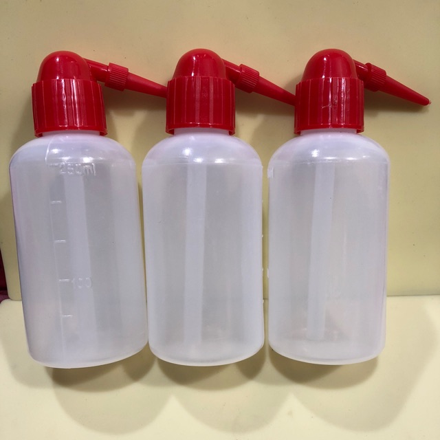 Chai vòi đựng dung dịch vệ sinh 250ml:29k/chai
