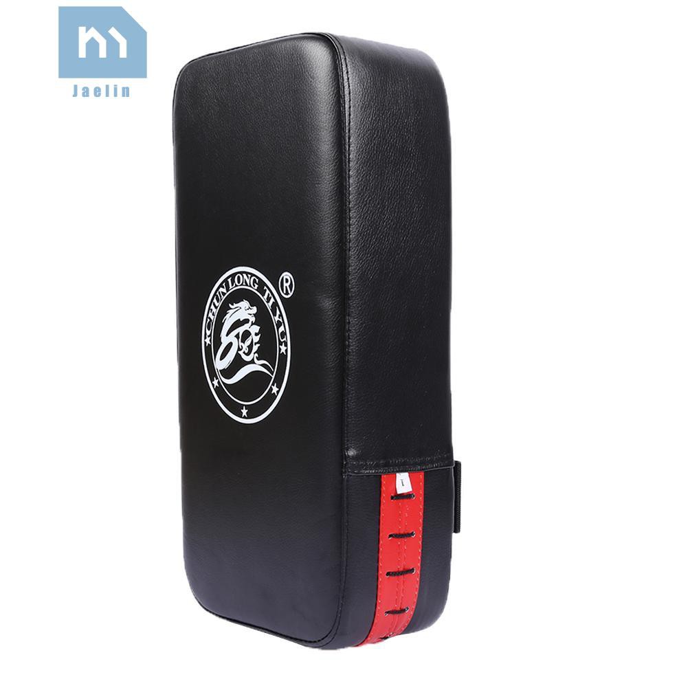 Miếng đấm đá tập võ Taekwondo