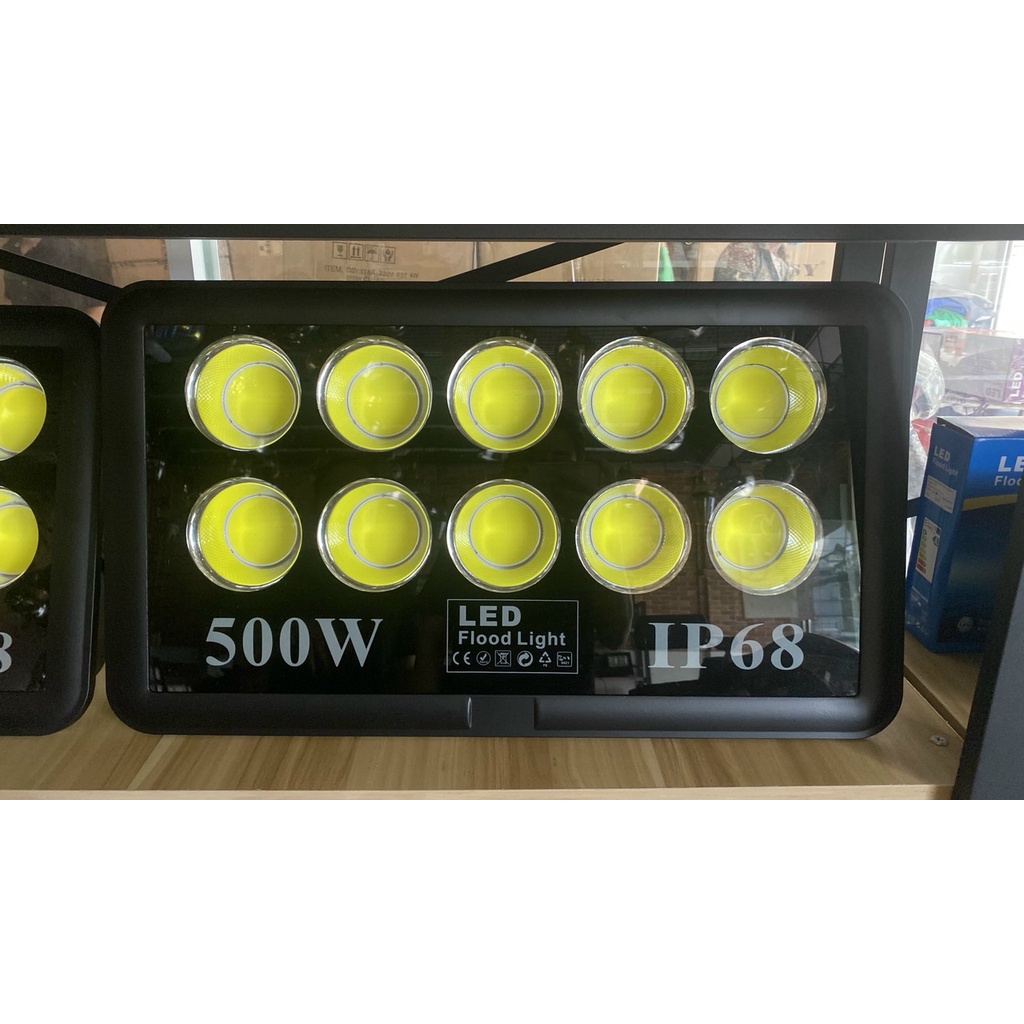 Đèn pha chip COB chiếu sáng sân bóng, công trình