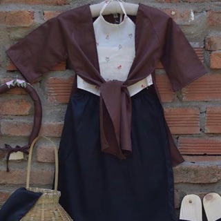 Áo tứ thân cách tân