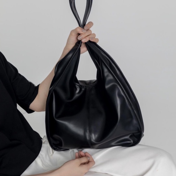 Túi Xách Da Đeo Vai Màu Trắng Dây Bản Rộng Mẫu 2022 Thời Trang Mùa Thu Mới