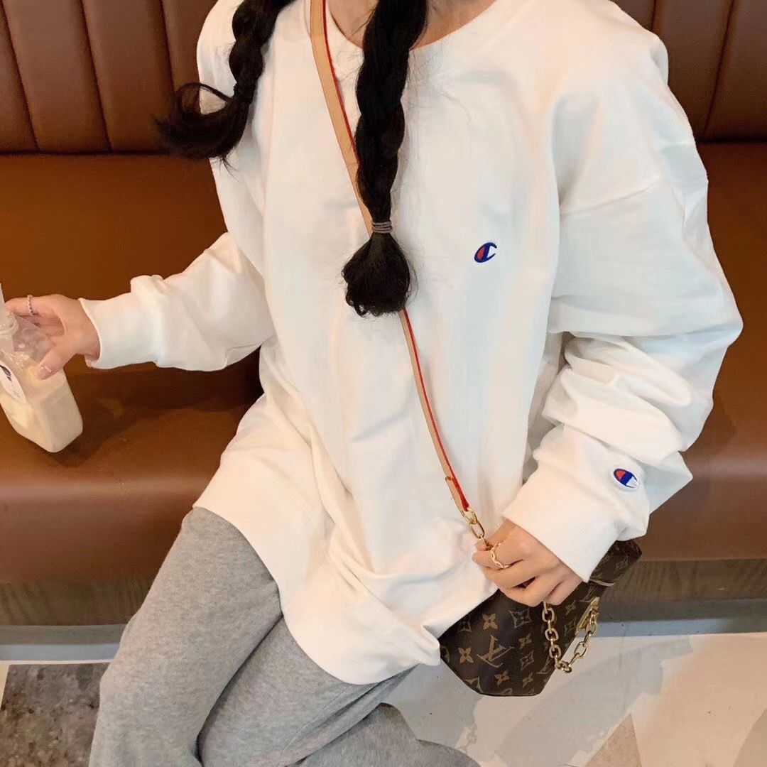 ! Áo Thun Champion Thời Trang Năng Động Áo Hoodie Thiết Kế Mới Tạo Cảm Giác Thoải Mái Thời Trang Dành Cho Cả Nam Và Nữ | BigBuy360 - bigbuy360.vn