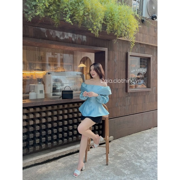 (SẴN) Áo tafta trễ vai dài tay M600