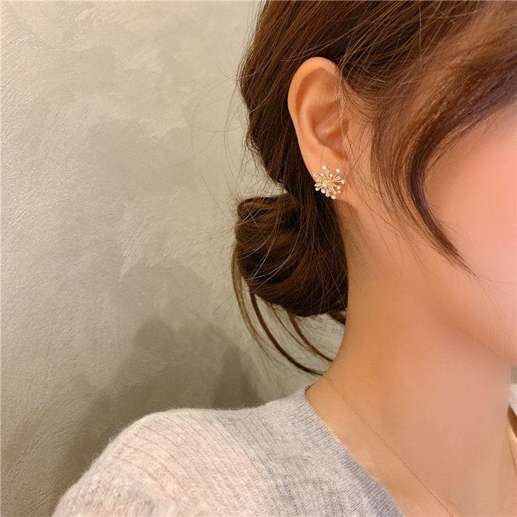 Bông Tai Đính Ngọc Trai Nở Sang Trọng Cho Nữ