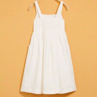 Váy Zara trắng cho bé gái