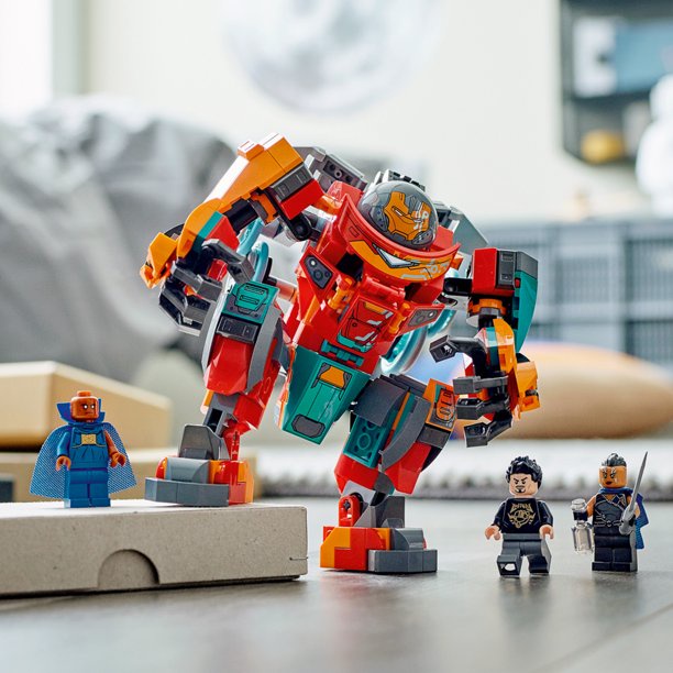 Lego Super Heroes 76194 - Tony Stark’s Sakaarian Iron Man - Bộ xếp hình Lego Người sắt của Tony Stark
