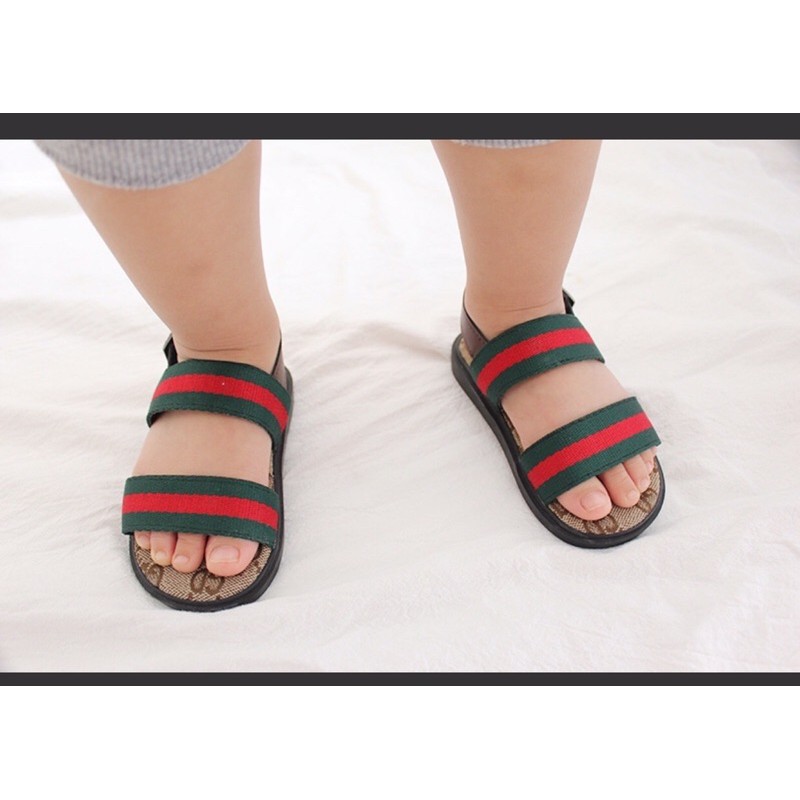 xả kho thanh lí các loại xăng đan, dép cho các bé. hàng đẹp, giá rẻ