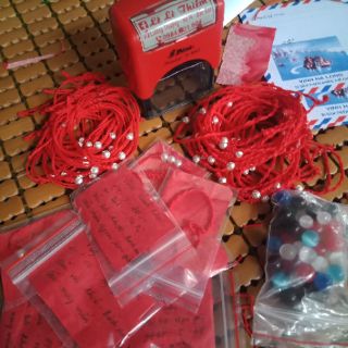 Chỉ đỏ may mắn mic bi bạc Ta