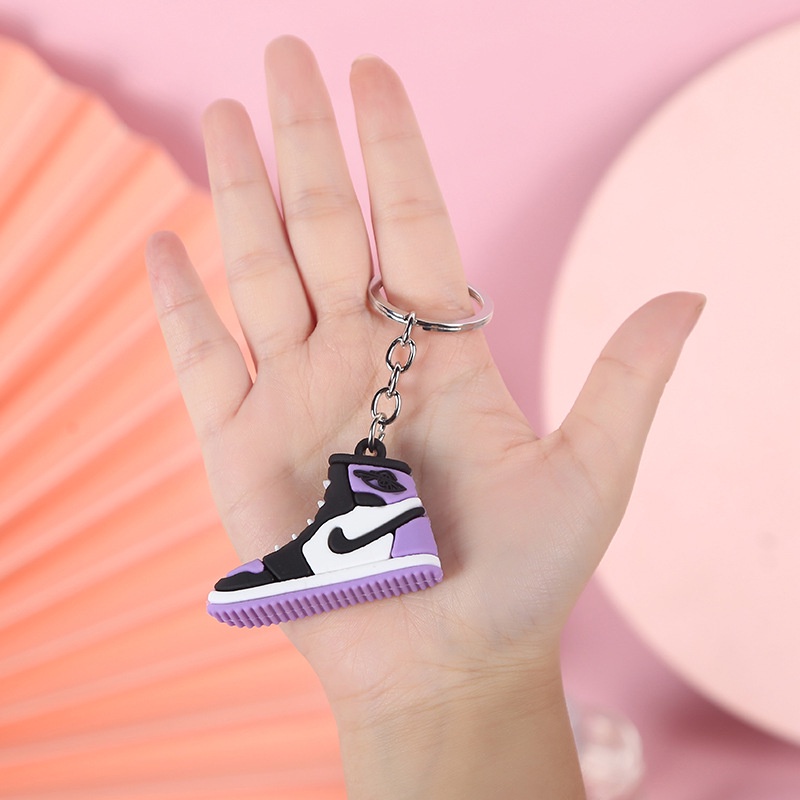 Móc Khóa Hình Giày Sneaker Ba Chiều