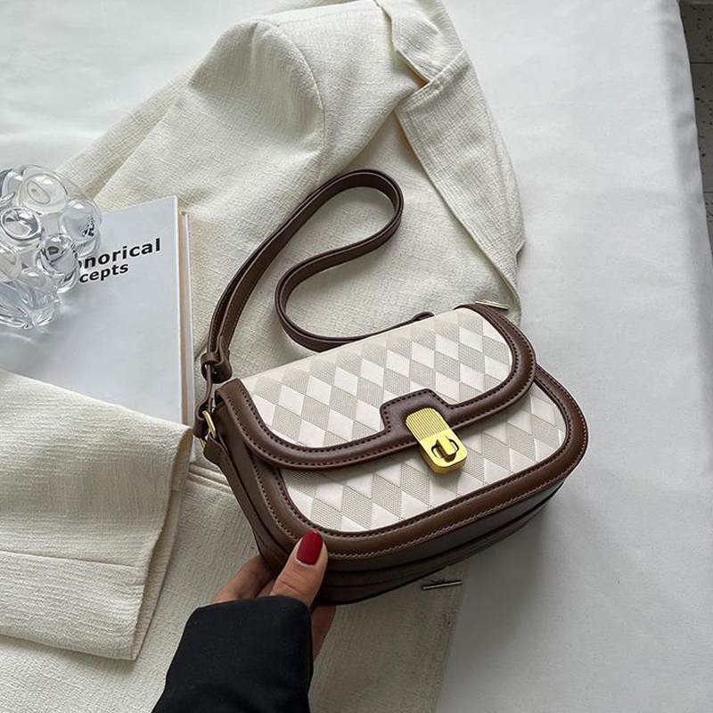 Ielgy Túi Xách Đeo Vai Hình Vuông Nhỏ Siêu Hot Phong Cách Retro Phổ Biến Cho Nữ