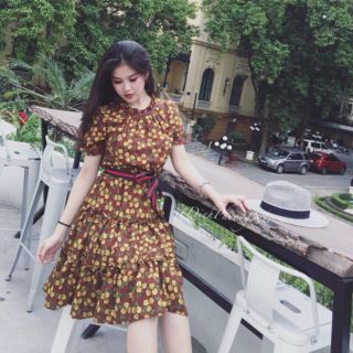 Váy xoè hoa
