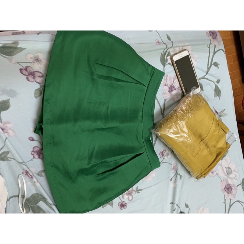 chân váy ngô thanh hoa mua đắt