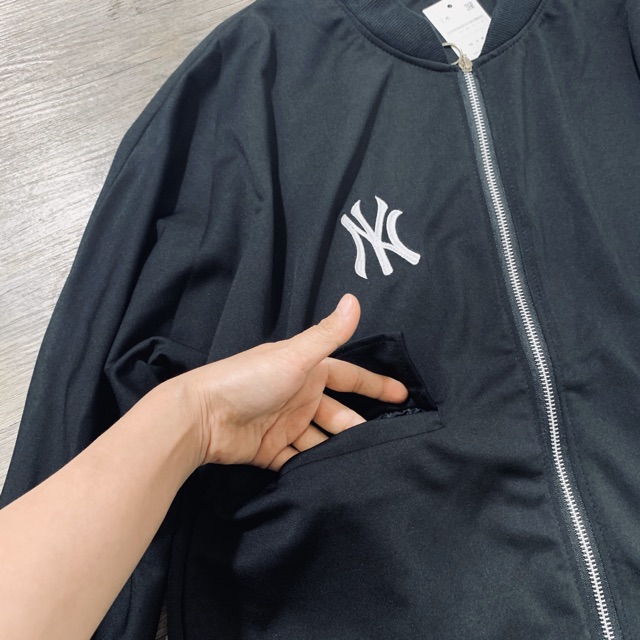 [Mã WASTMAY giảm 15% tối đa 30K đơn 150K] BÁN SỈ ÁO BOMBER ĐEN THÊU LOGO NY | BigBuy360 - bigbuy360.vn