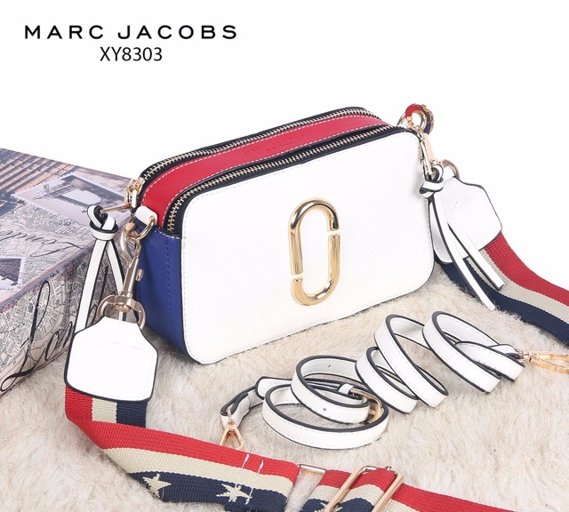 Áo Khoác Marc Jacobs Snapshot Xy8303