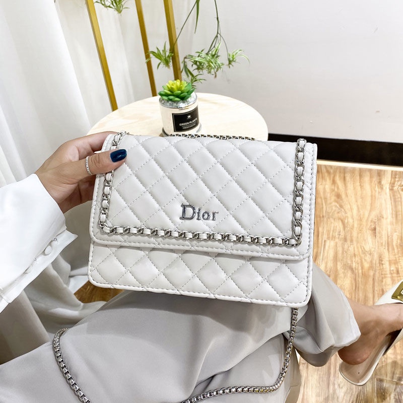 Túi Đeo Chéo Vai Thời Trang Sành Điệu Dễ Phối Đồ Cho Nữ