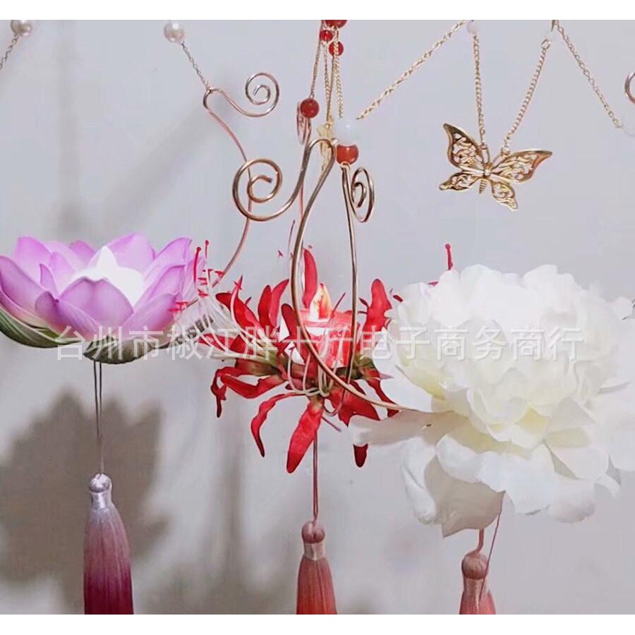 Đèn cầm tay cổ trang hàng có sẵn