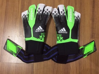 Găng Tay Thủ Môn Adidas Predator Mới 2015, 2016