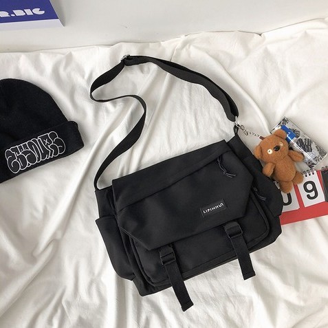 Túi đeo chéo đi học LIPIN vải thun mềm chống nước 2 lớp cực tốt | BigBuy360 - bigbuy360.vn