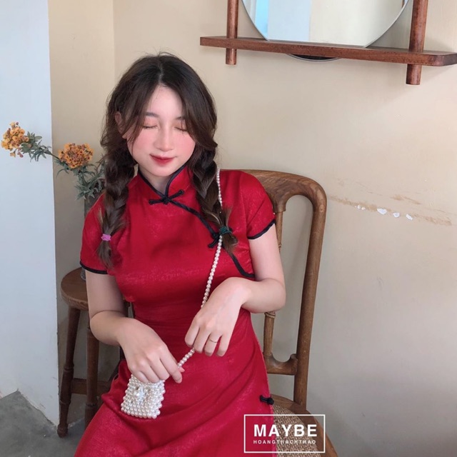 Sườn xám lụa đỏ