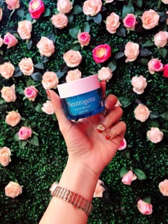 Kem cấp ẩm Neutrogena