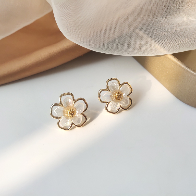 Đôi bông tai hình hoa đính ngọc trai thời trang nữ tính thanh lịch