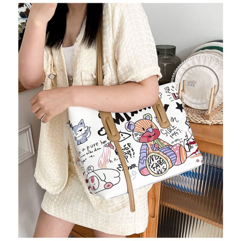 Túi công sở nữ tote da pu để vừa A4 kẹp nách đeo vai in hình gấu đi học đi chơi giá rẻ đẹp