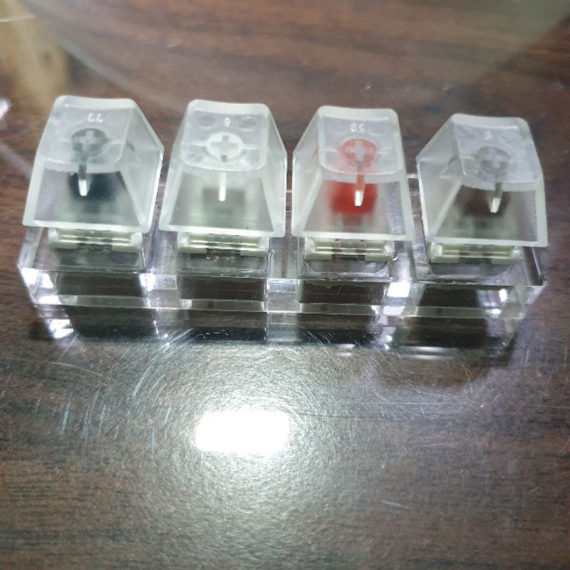 Đế trưng bày key cap 4 chân