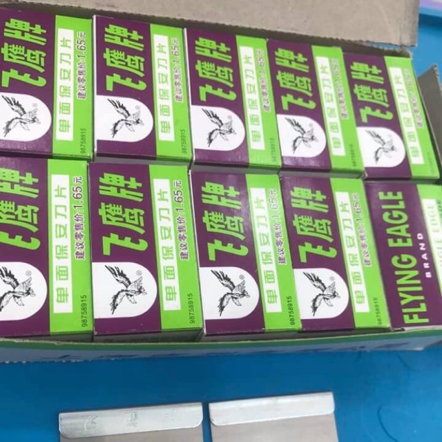 Dao xanh cạo keo hộp nhỏ