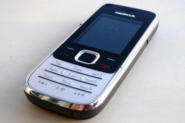 Điện thoại cổ độc Nokia 2730 pin khủng giá rẻ tặng sim 3g lên mạng giA RE