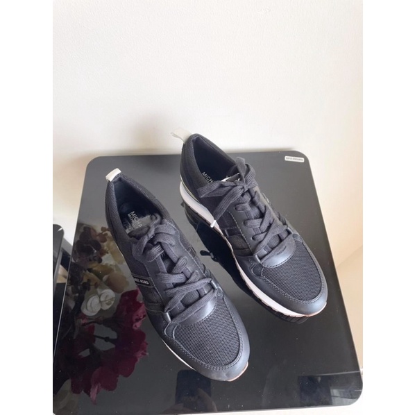 Giày Michael Kors sneaker chính hãng