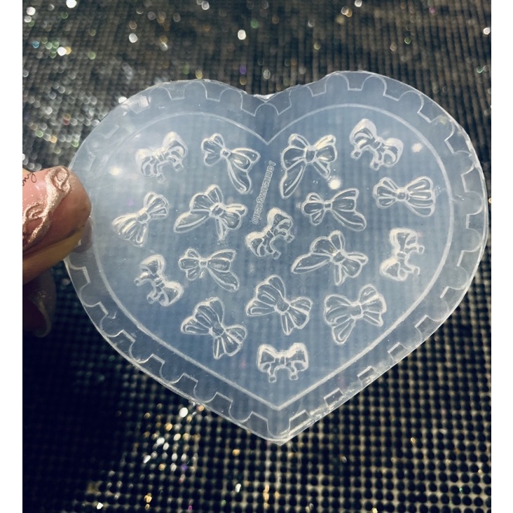 Khuôn Nơ Silicon